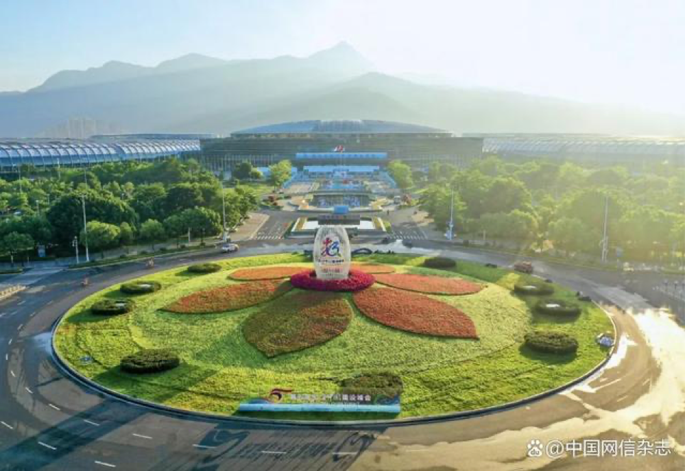 東風(fēng)萬(wàn)里繪宏圖 